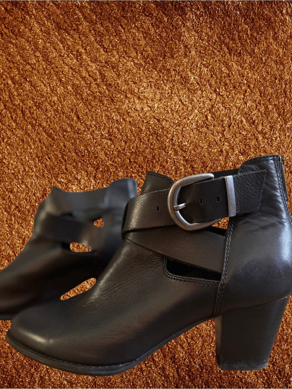 Vionic Upright Rory Black Leather Ankle Booties Size 10